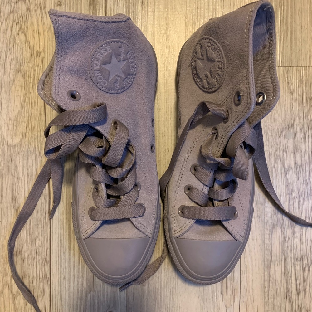 Grey suede Converse All Stars sz 6.5